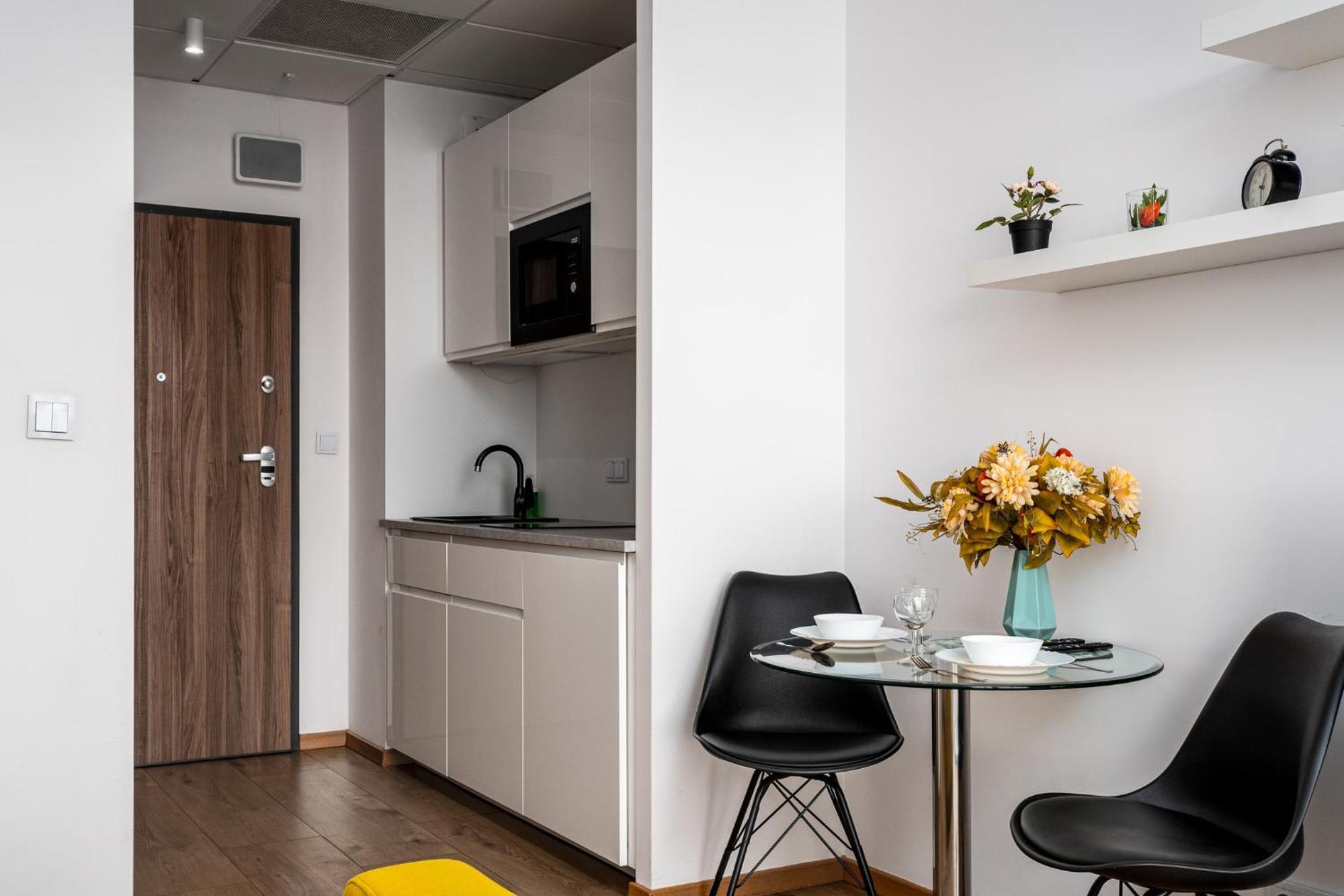 Prymasa Tysiaclecia 83A Free Garage By Perfect Apart Warsaw Luaran gambar