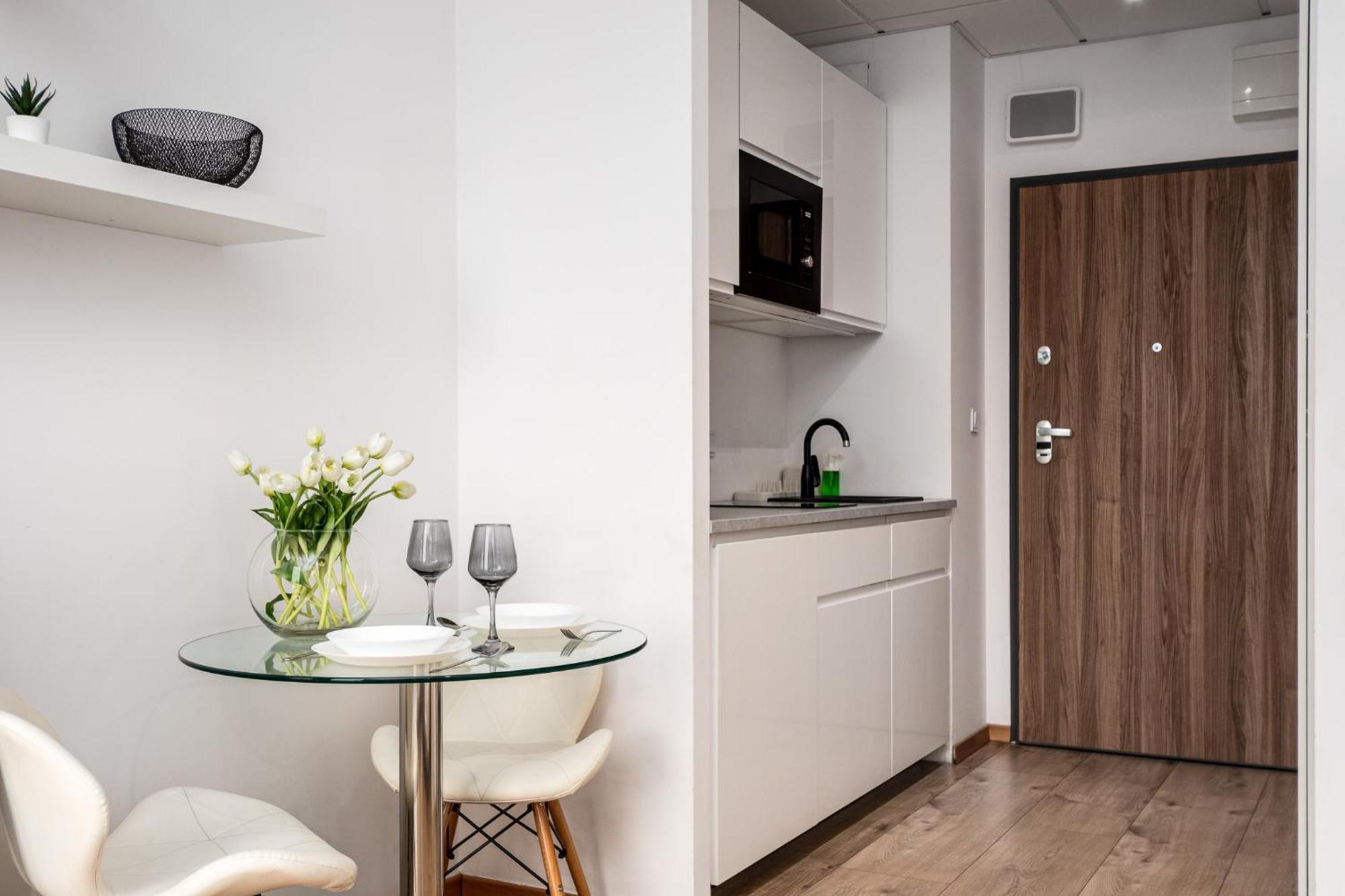 Prymasa Tysiaclecia 83A Free Garage By Perfect Apart Warsaw Luaran gambar